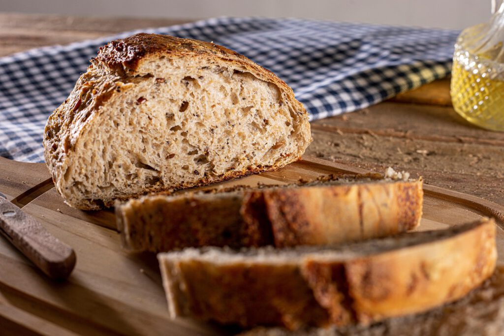 bread, slices, loaf, bread loaf, sliced bread, bread slices, chopping board, baked, dough, surface, home made, pao caseiro, bread, bread, bread, bread, bread